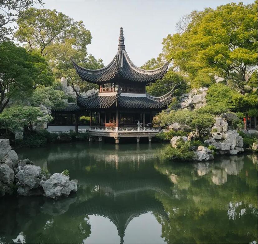 鞍山立山水桃餐饮有限公司